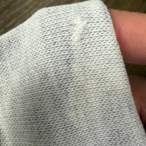 Vintage Walt Disney World Rainbow Embroidered Crewneck Sweatshirt Size Small - Picture 8 of 9